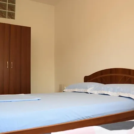 1 Rem Br Apartament *