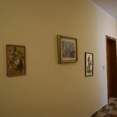 1 Rem Br Apartament Orikum